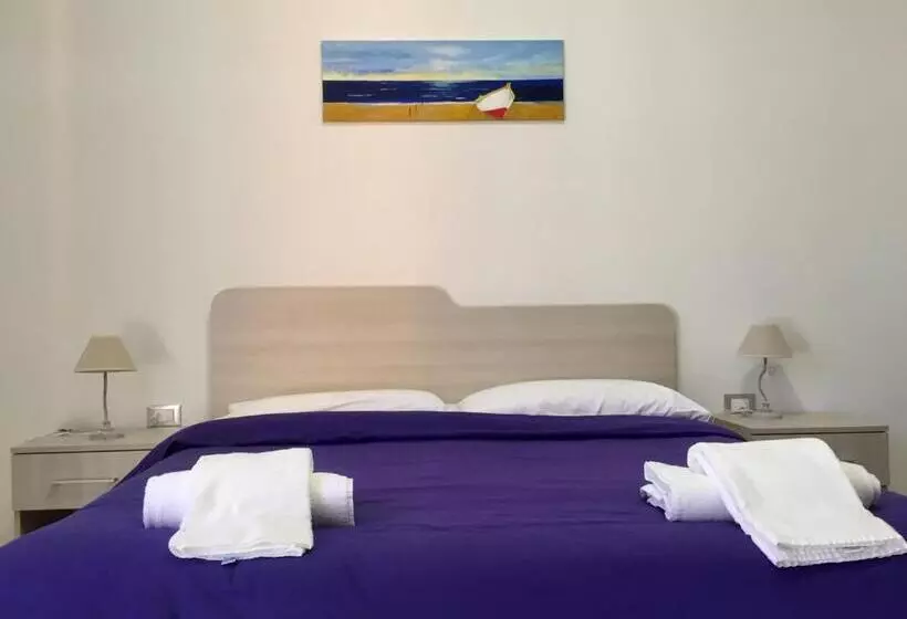 ベッドアンドブレックファースト Il Viaggiatore Via Rimini Serapo