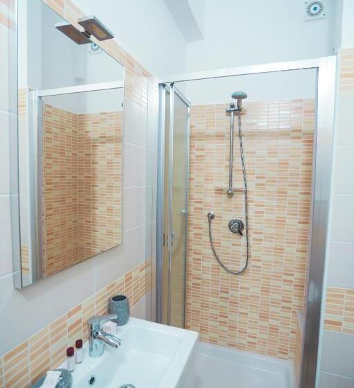 ベッドアンドブレックファースト Il Viaggiatore Via Rimini Serapo