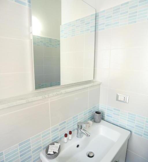 ベッドアンドブレックファースト Il Viaggiatore Via Rimini Serapo