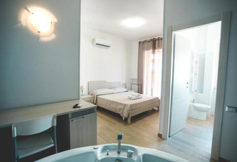 ベッドアンドブレックファースト Il Viaggiatore Via Rimini Serapo