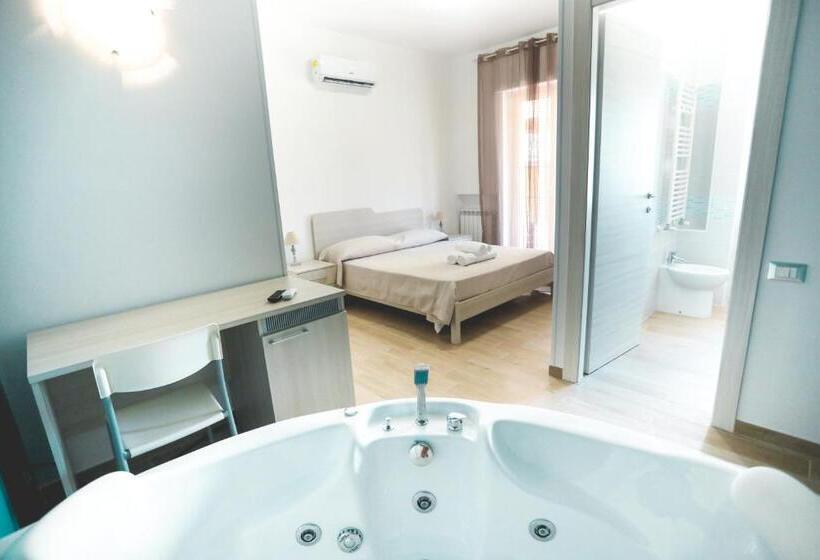 ベッドアンドブレックファースト Il Viaggiatore Via Rimini Serapo