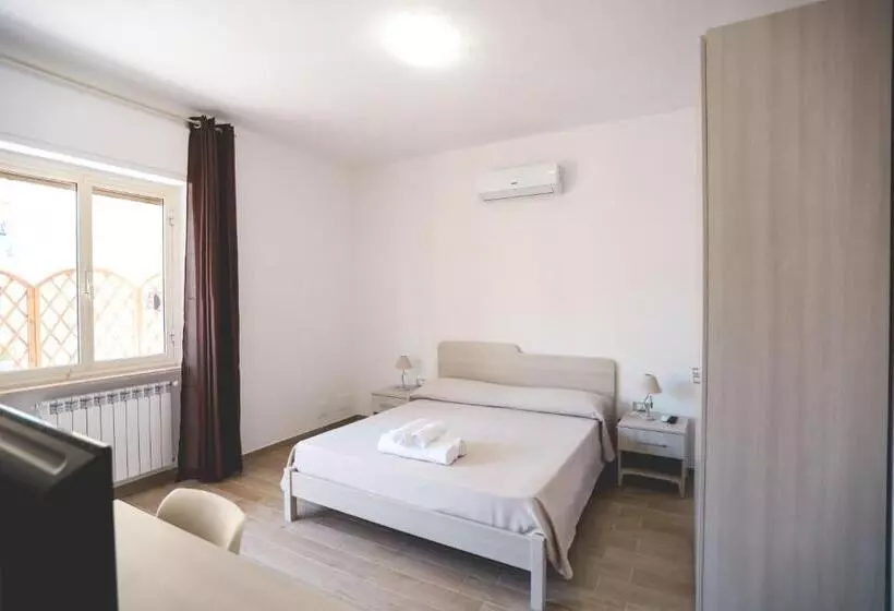 ベッドアンドブレックファースト Il Viaggiatore Via Rimini Serapo