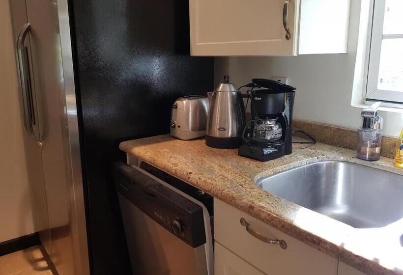 Brownes Condominium 2