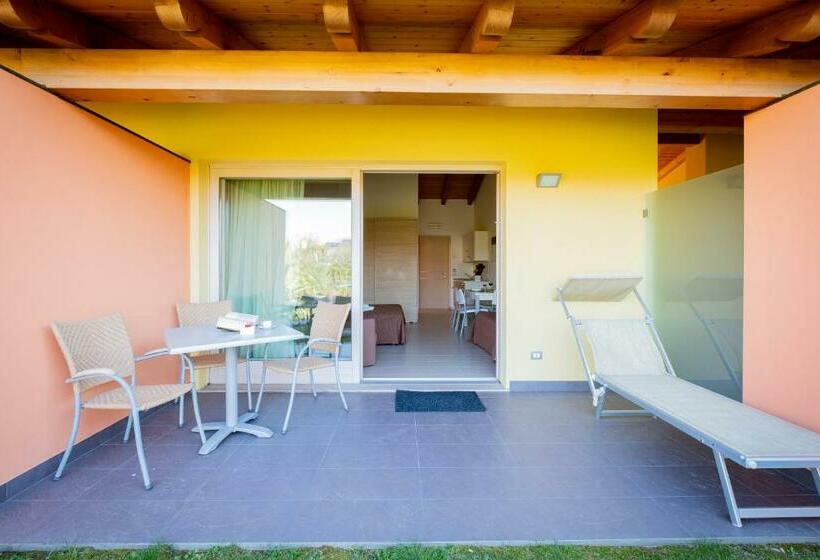 هتل Agriturismo Tre Colline