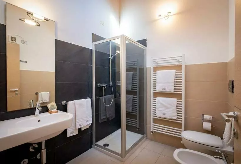 هتل Agriturismo Tre Colline