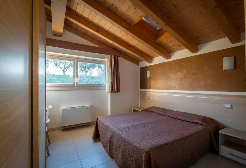 هتل Agriturismo Tre Colline