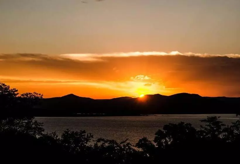 Majatalo Hartbeespoortdam Lodge