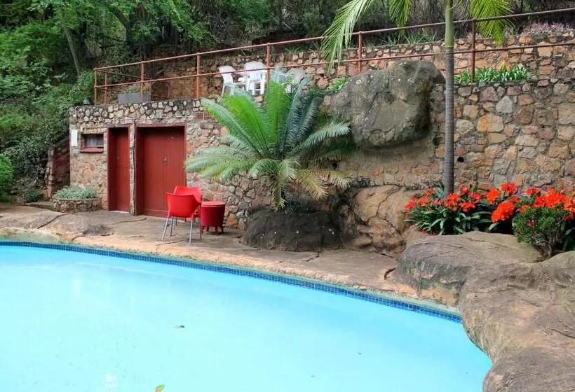 Majatalo Hartbeespoortdam Lodge