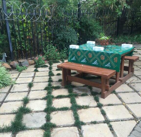 פנסיון Horse And Mill Guesthouse