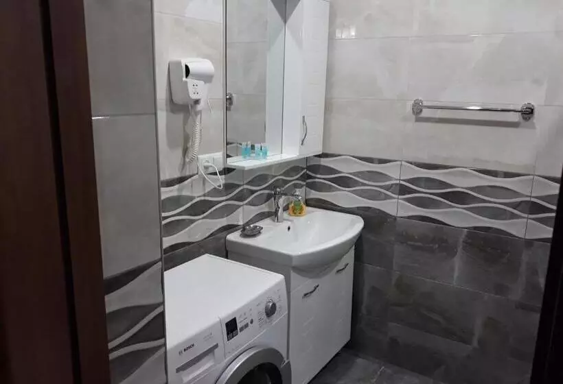 پانسیون Kazbegi Guide