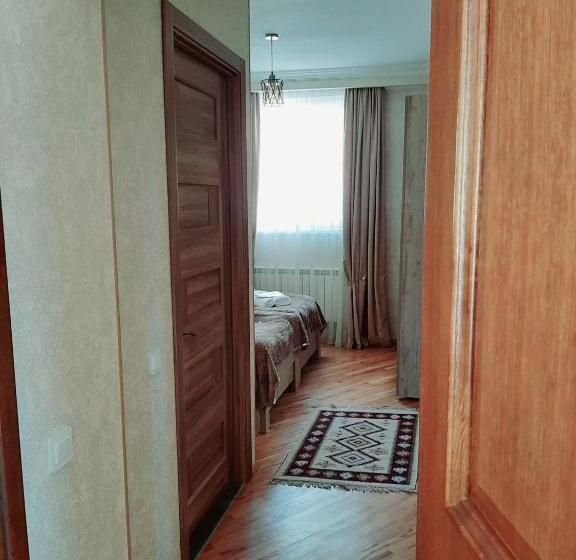 膳宿费 Kazbegi Guide