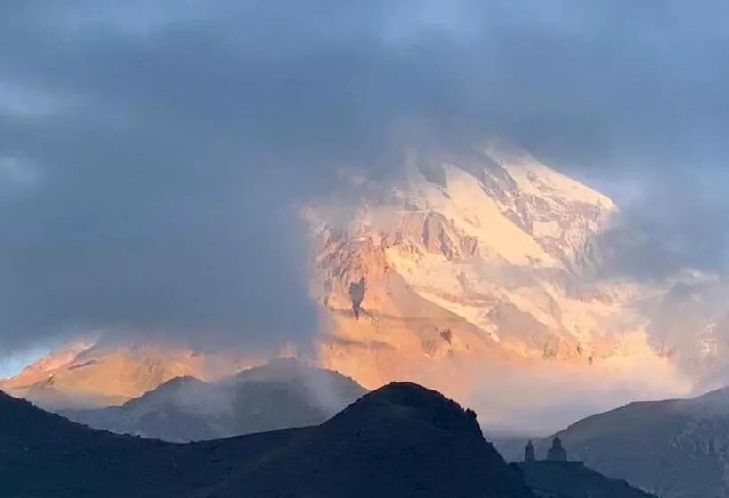 پانسیون Kazbegi Guide