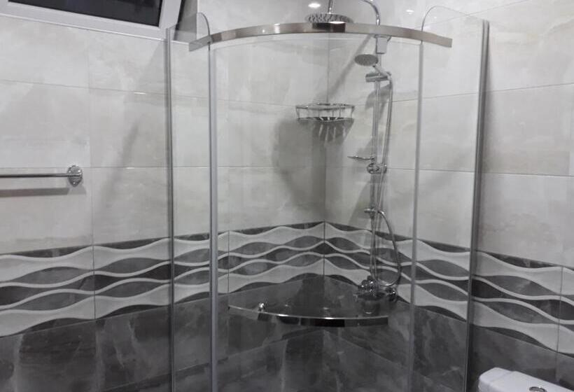 膳宿费 Kazbegi Guide