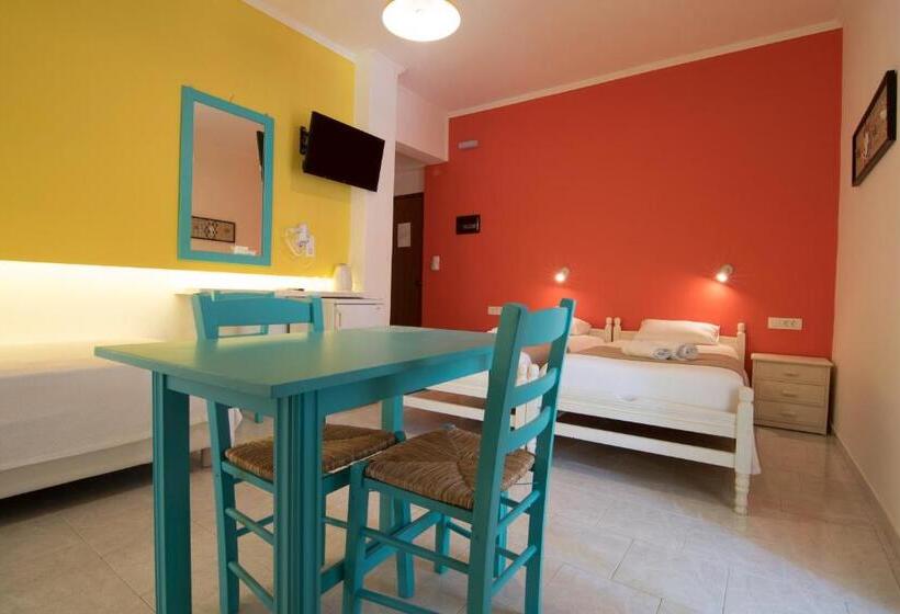 بنسيون Niki Rooms