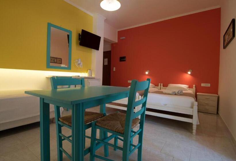 بنسيون Niki Rooms