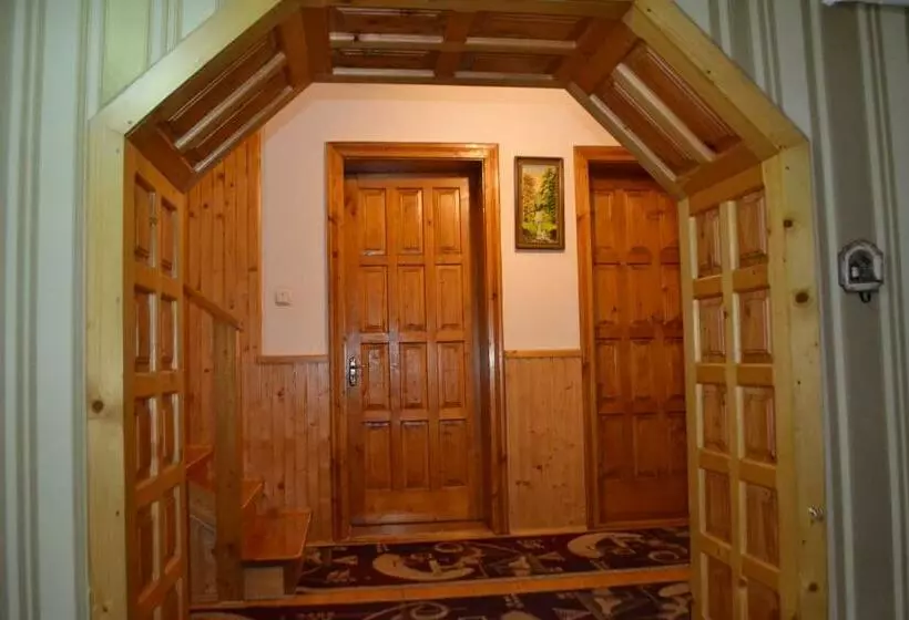 Majatalo Sadyba U Lesi