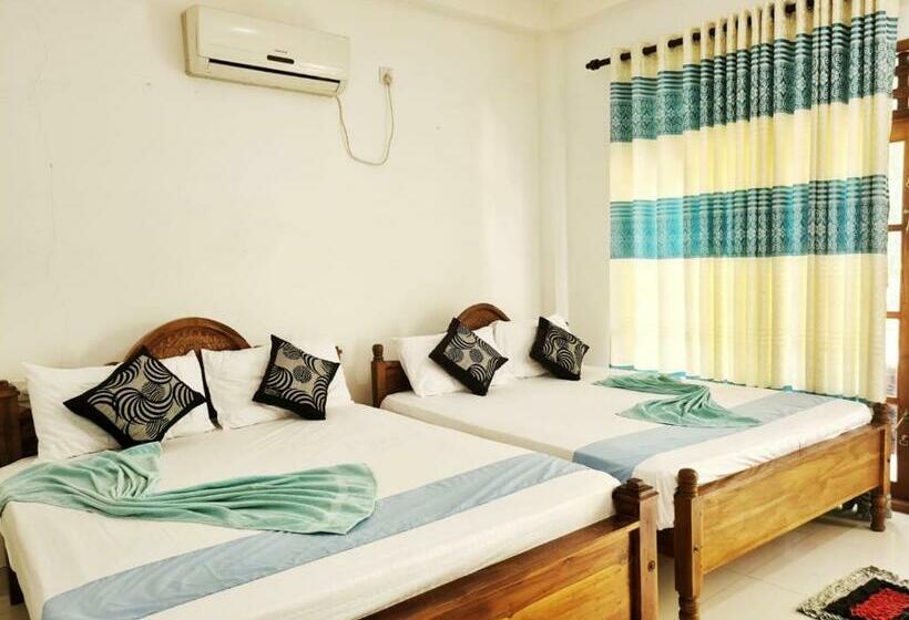 پانسیون Thuruliya Residence