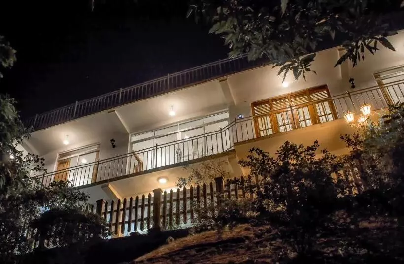 Pensió Villa Serene