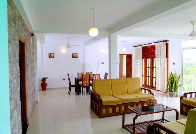 Pensió Villa Serene