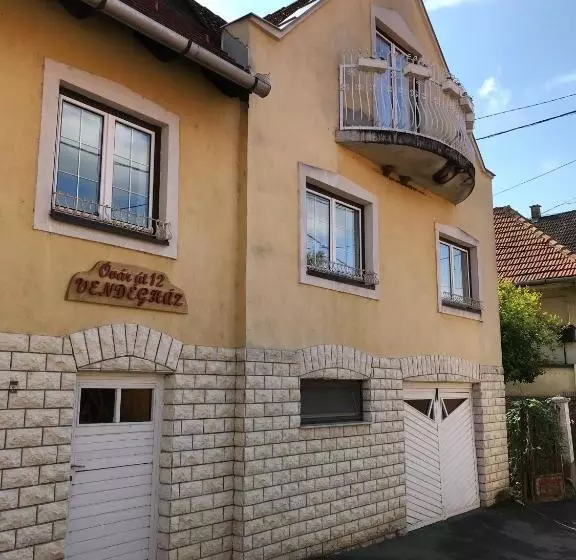 پانسیون óvár 12 Vendégház