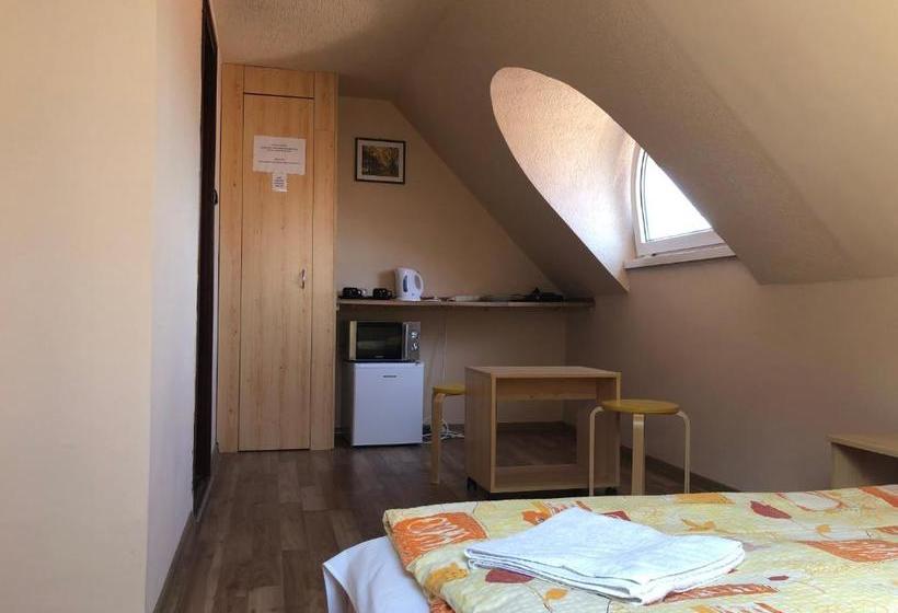 بنسيون óvár 12 Vendégház