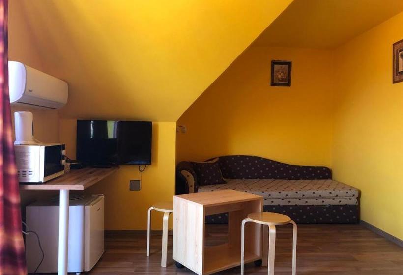 بنسيون óvár 12 Vendégház