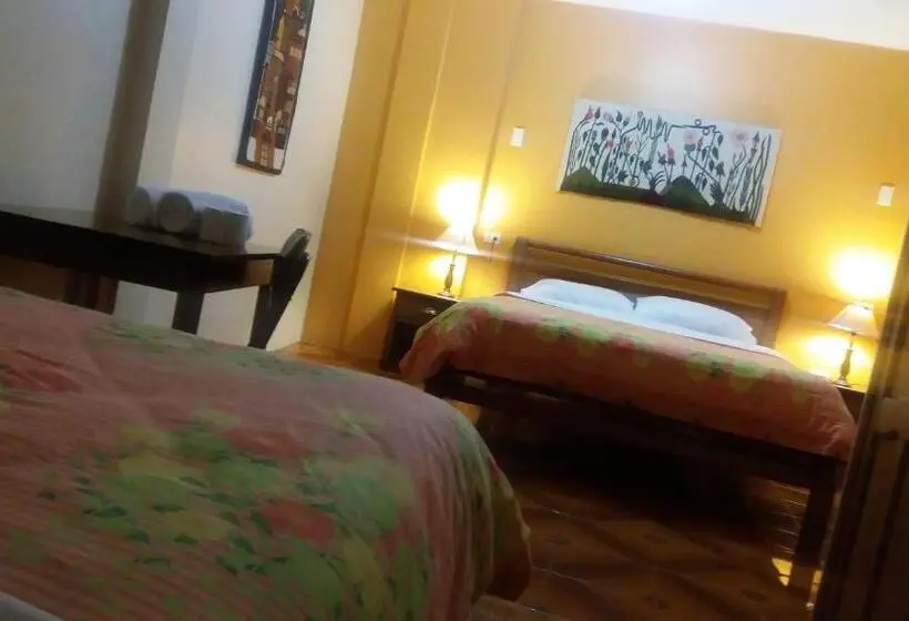 ユースホステル Hostal Timara
