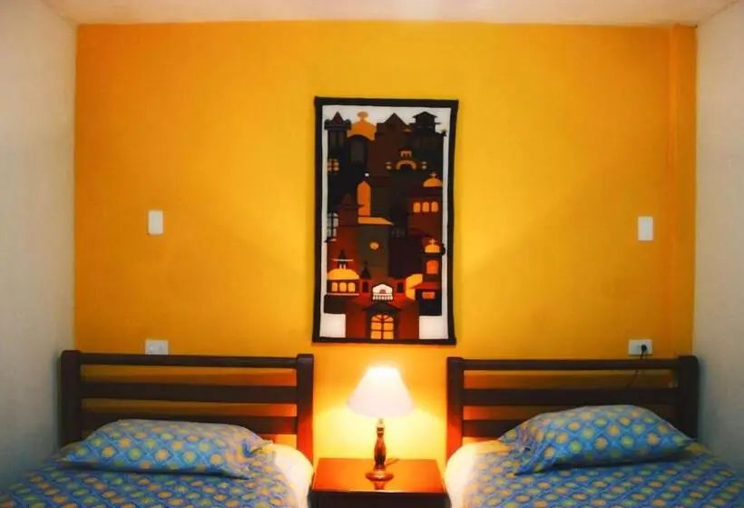ユースホステル Hostal Timara