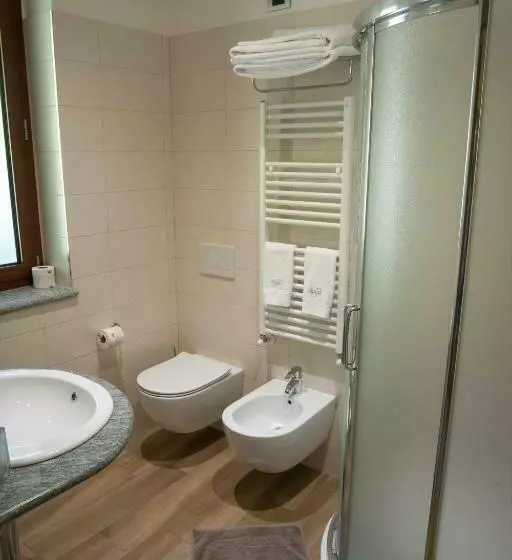 Aamiaismajoitus (B&B) Casa Castella   Adults Only   Langhe