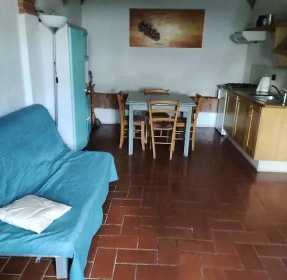 ホテル Agriturismo Le Cantine