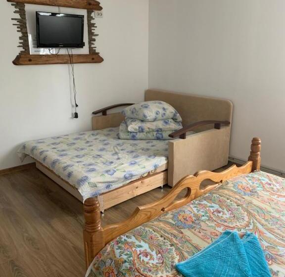 پانسیون садиба зґарда