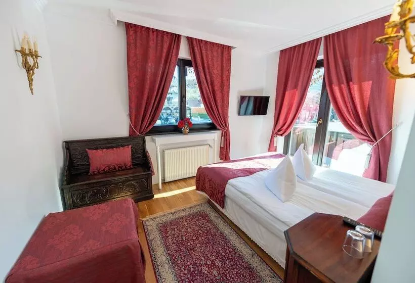 ペンション Casa Din Bran   Inn Center