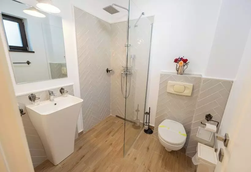 ペンション Casa Din Bran   Inn Center