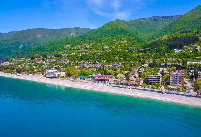 پانسیون Fiesta Sea