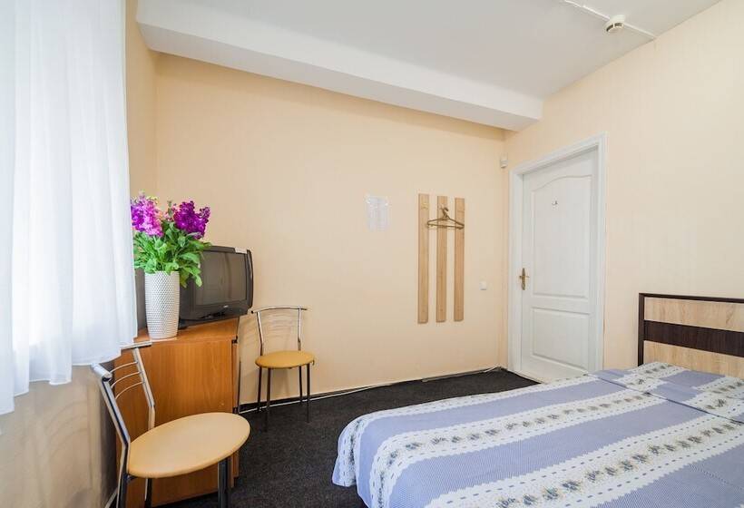 پانسیون Guest House Near Railway Station