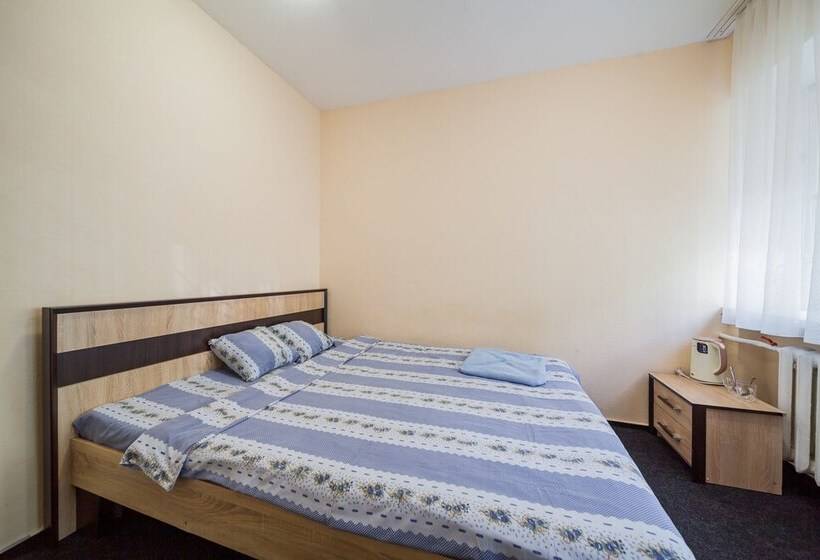 پانسیون Guest House Near Railway Station