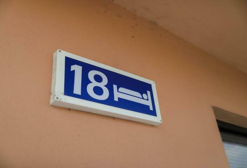 پانسیون Guesthouse Tanja