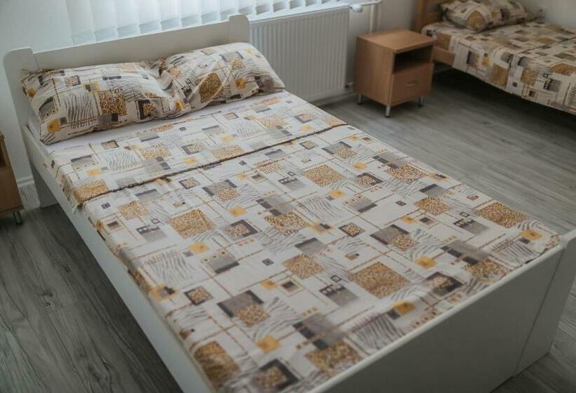 پانسیون Guesthouse Tanja