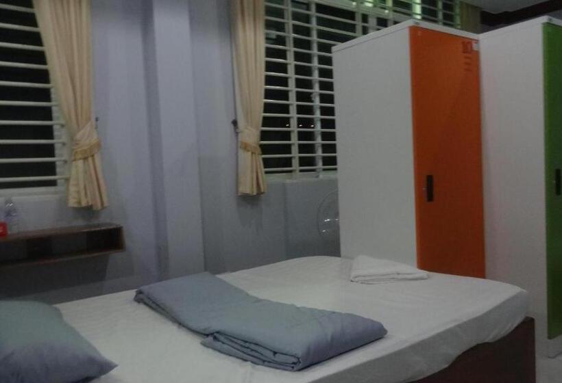 بنسيون Kampongbay Makeng Ii Guesthouse