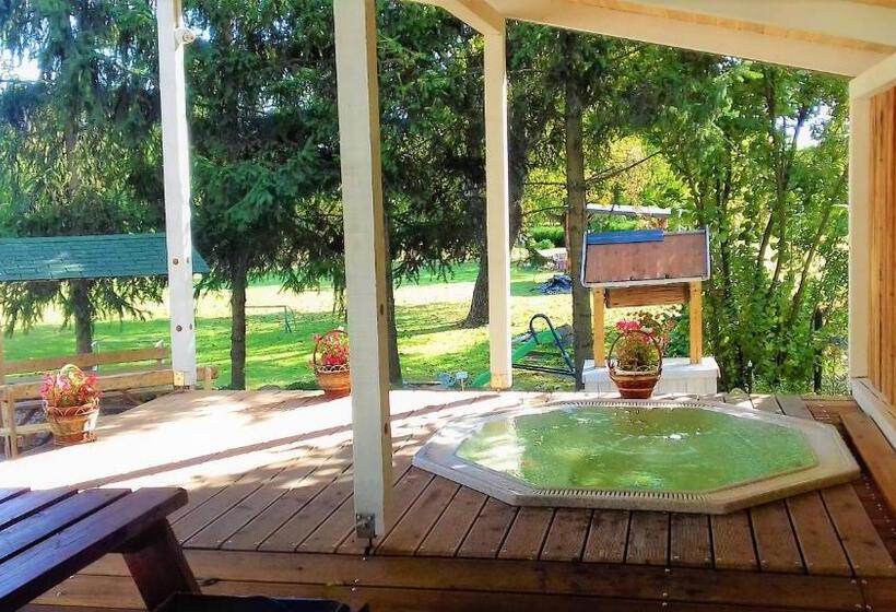 ペンション Kristály Vendégház