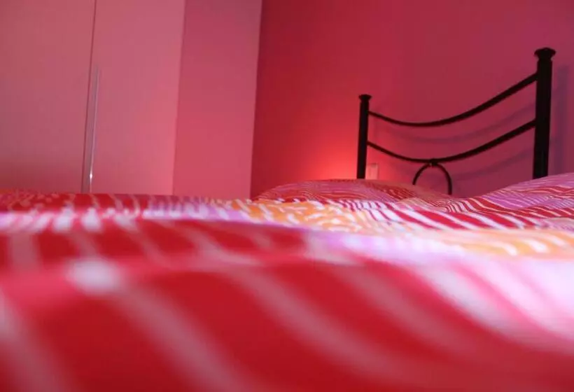 پانسیون Rooms Of Love