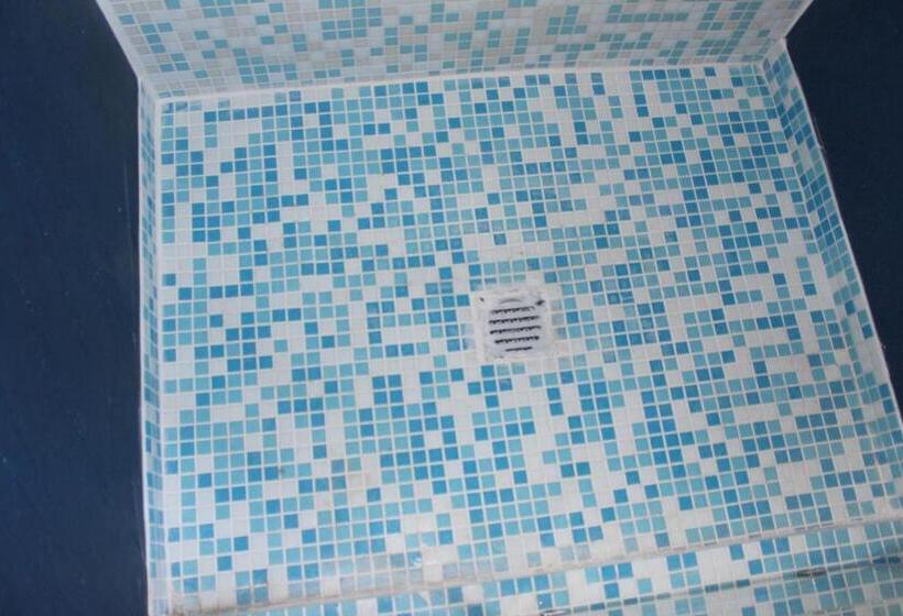 پانسیون Rooms Of Love