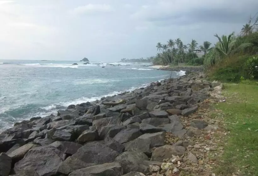 Majatalo Shehara Sun Surf Lodge