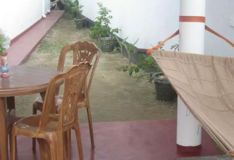 Majatalo Shehara Sun Surf Lodge