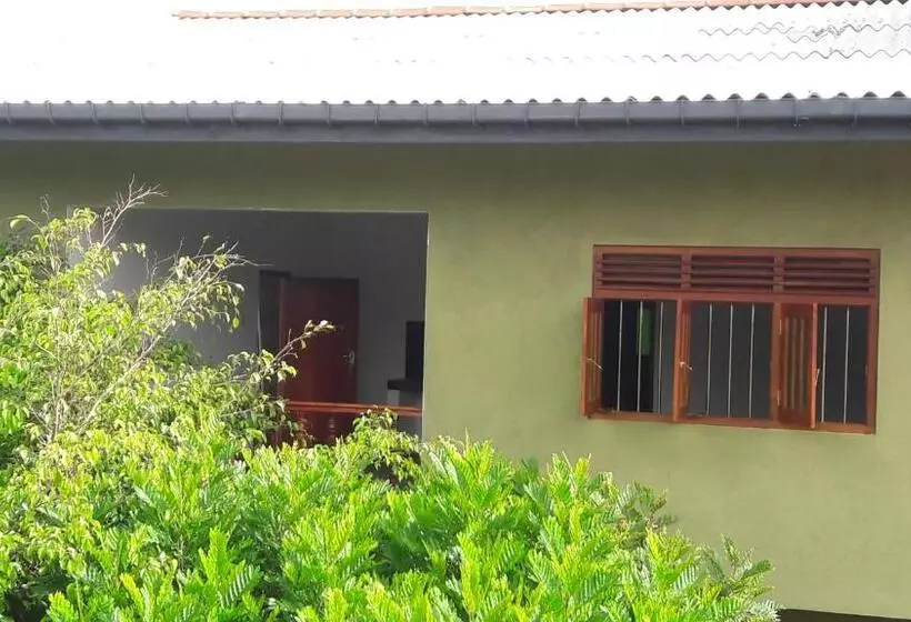 ペンション The Citadel Guest House