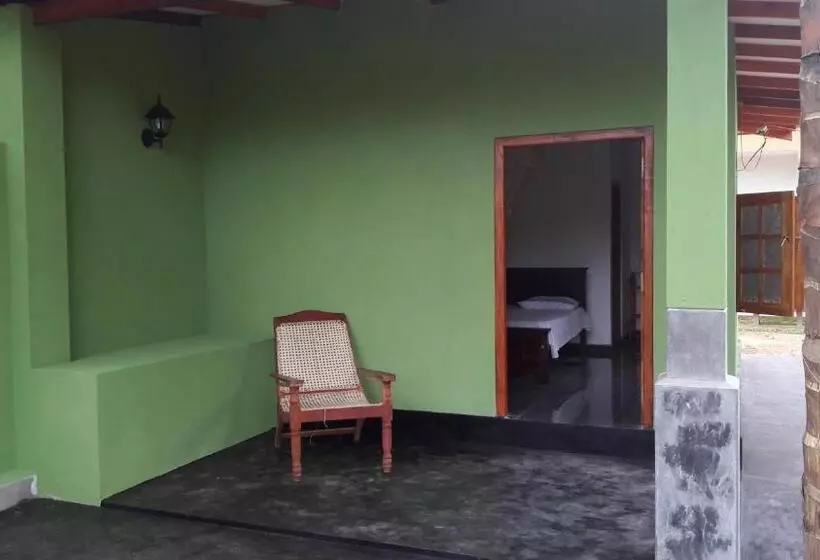 ペンション The Citadel Guest House