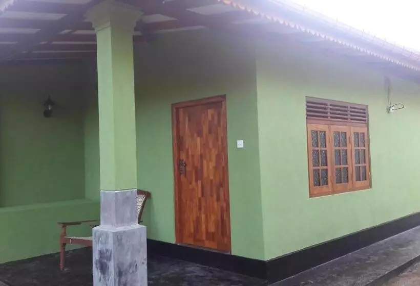 ペンション The Citadel Guest House