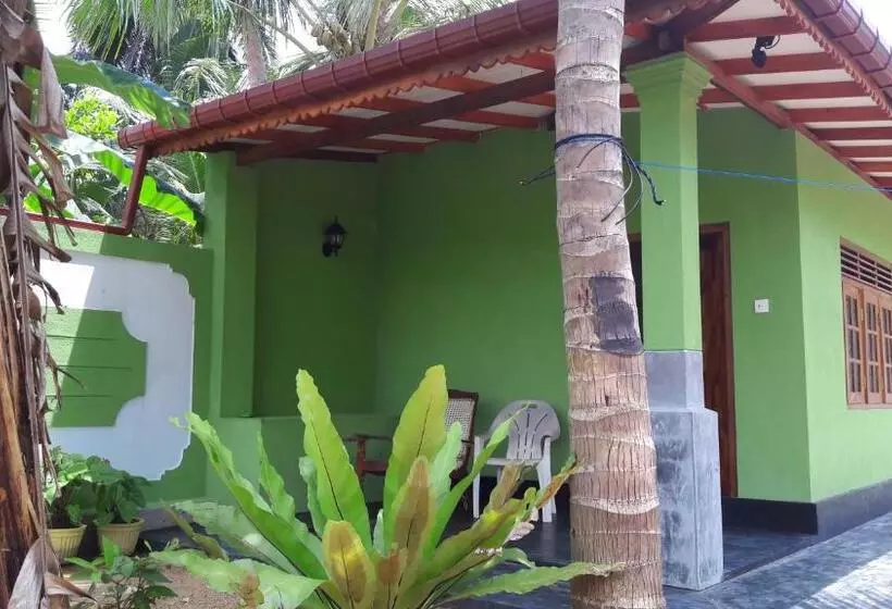 ペンション The Citadel Guest House