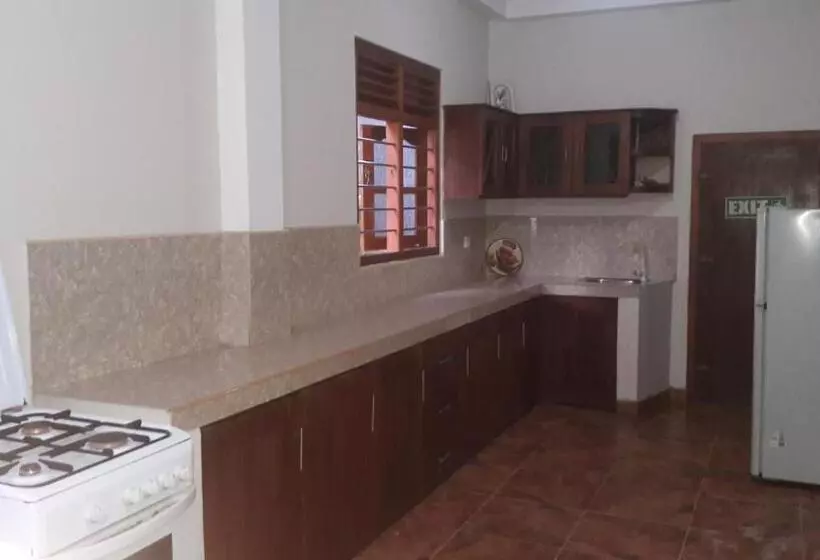 ペンション The Citadel Guest House