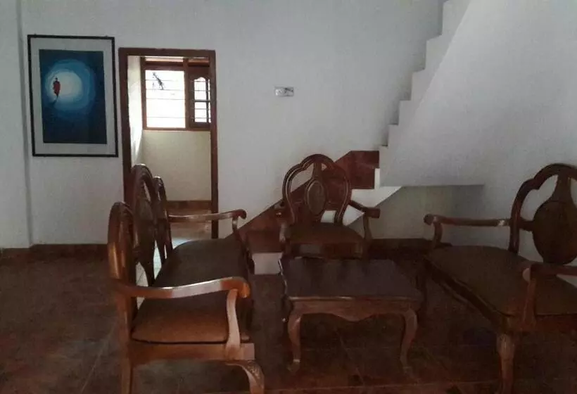 ペンション The Citadel Guest House